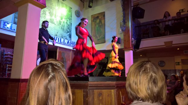 Sevilla Flamenco (El Patio Sevillano)